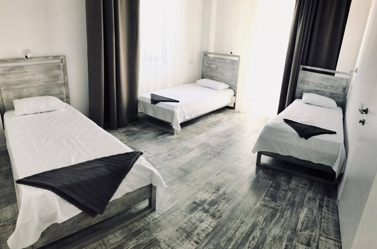 City Center Apartments By Happy Place Тбилиси Екстериор снимка