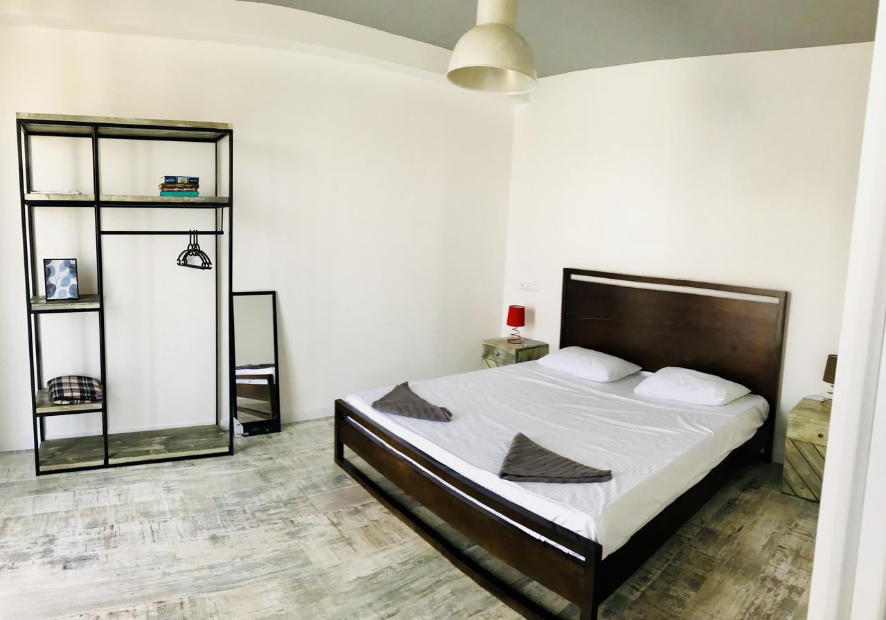 City Center Apartments By Happy Place Тбилиси Екстериор снимка