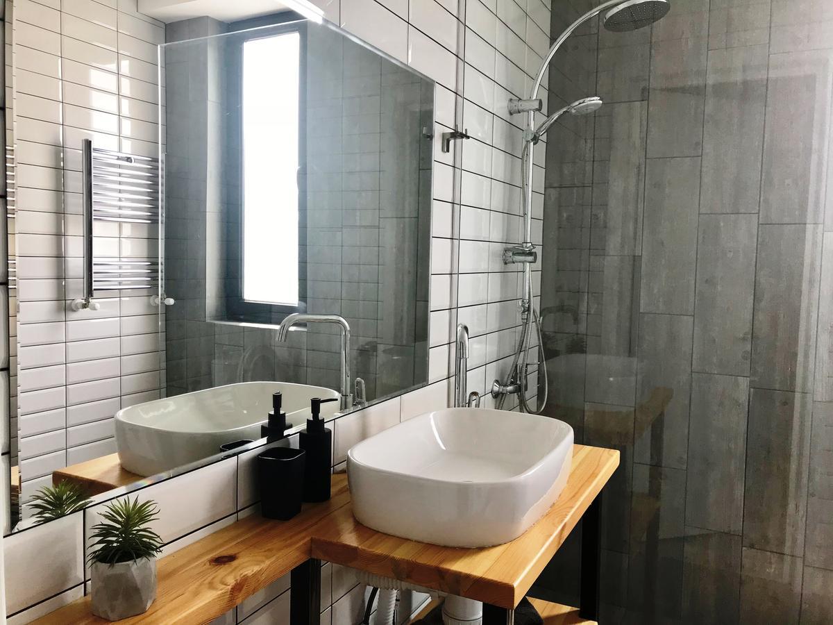 City Center Apartments By Happy Place Тбилиси Екстериор снимка