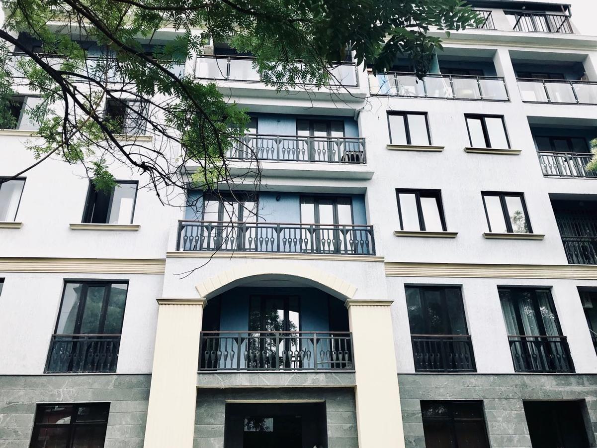 City Center Apartments By Happy Place Тбилиси Екстериор снимка