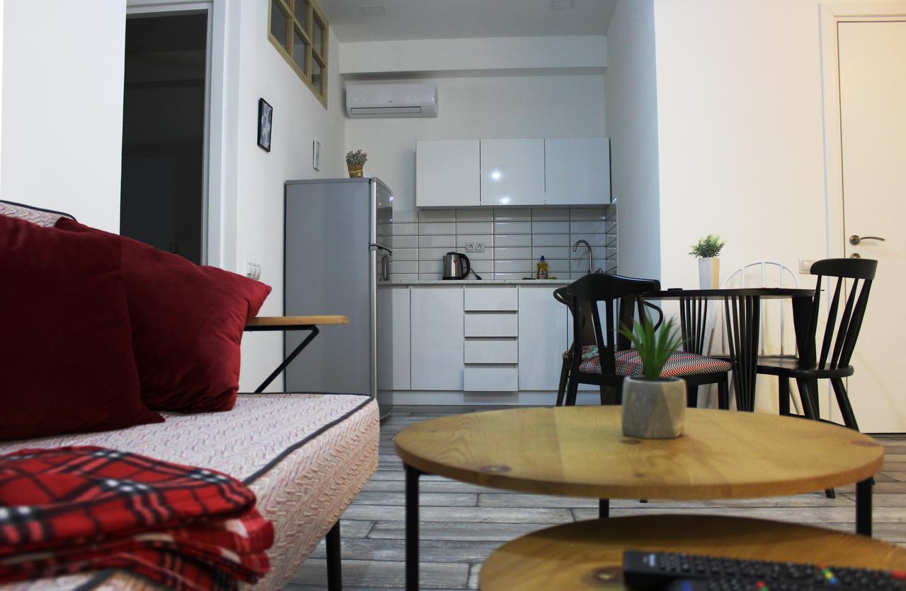 City Center Apartments By Happy Place Тбилиси Екстериор снимка