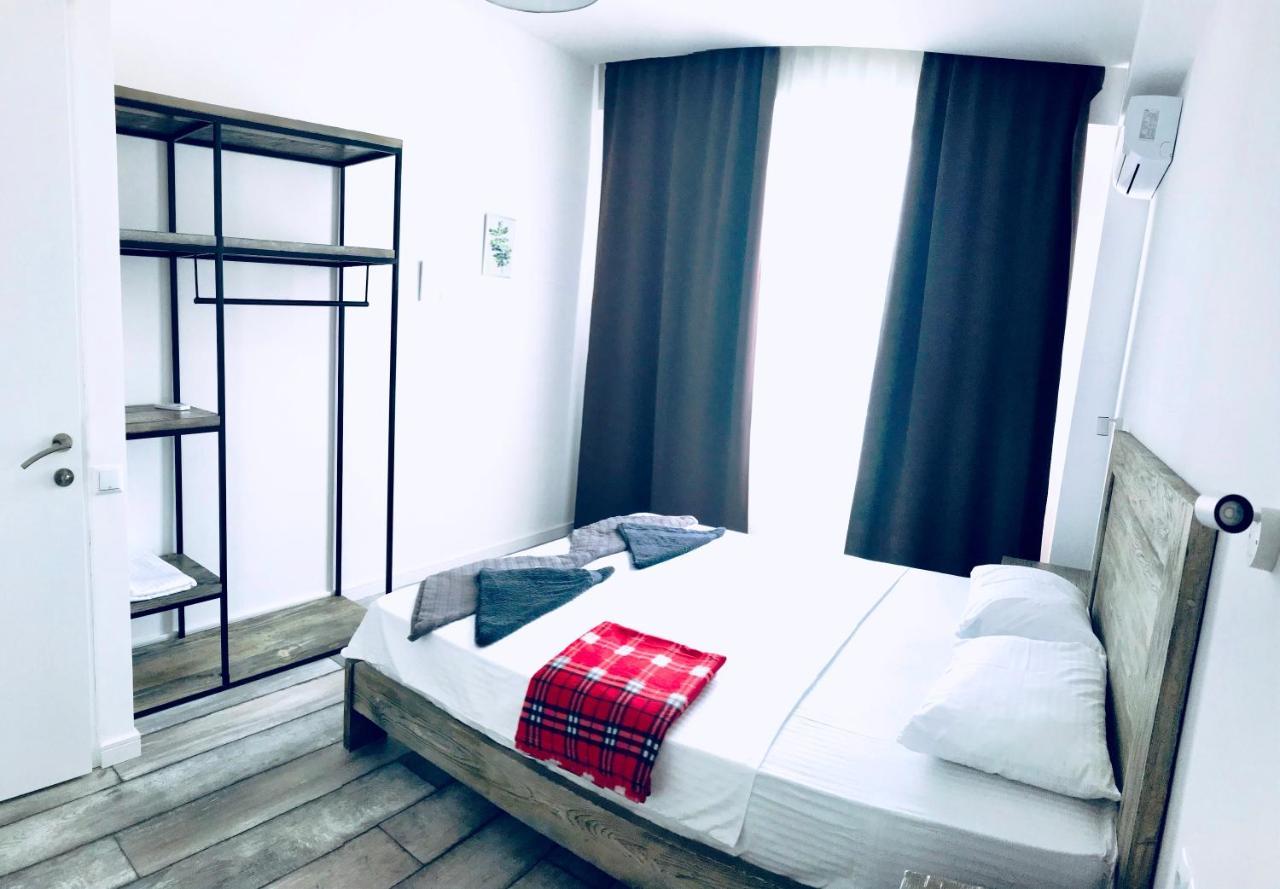 City Center Apartments By Happy Place Тбилиси Екстериор снимка