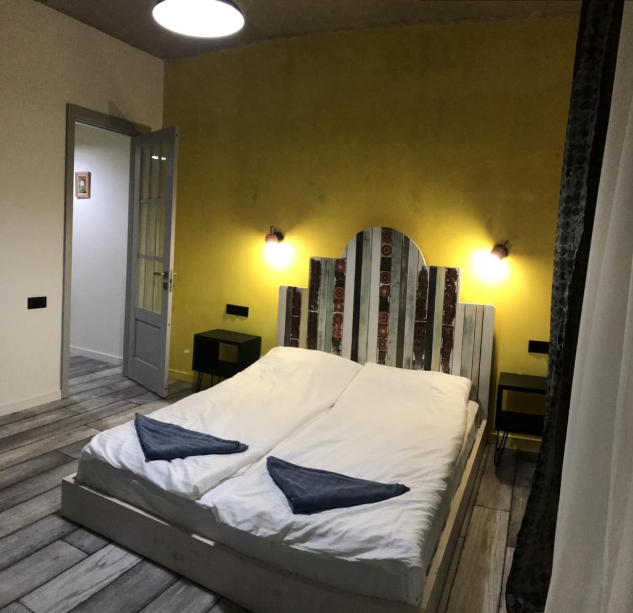 City Center Apartments By Happy Place Тбилиси Екстериор снимка