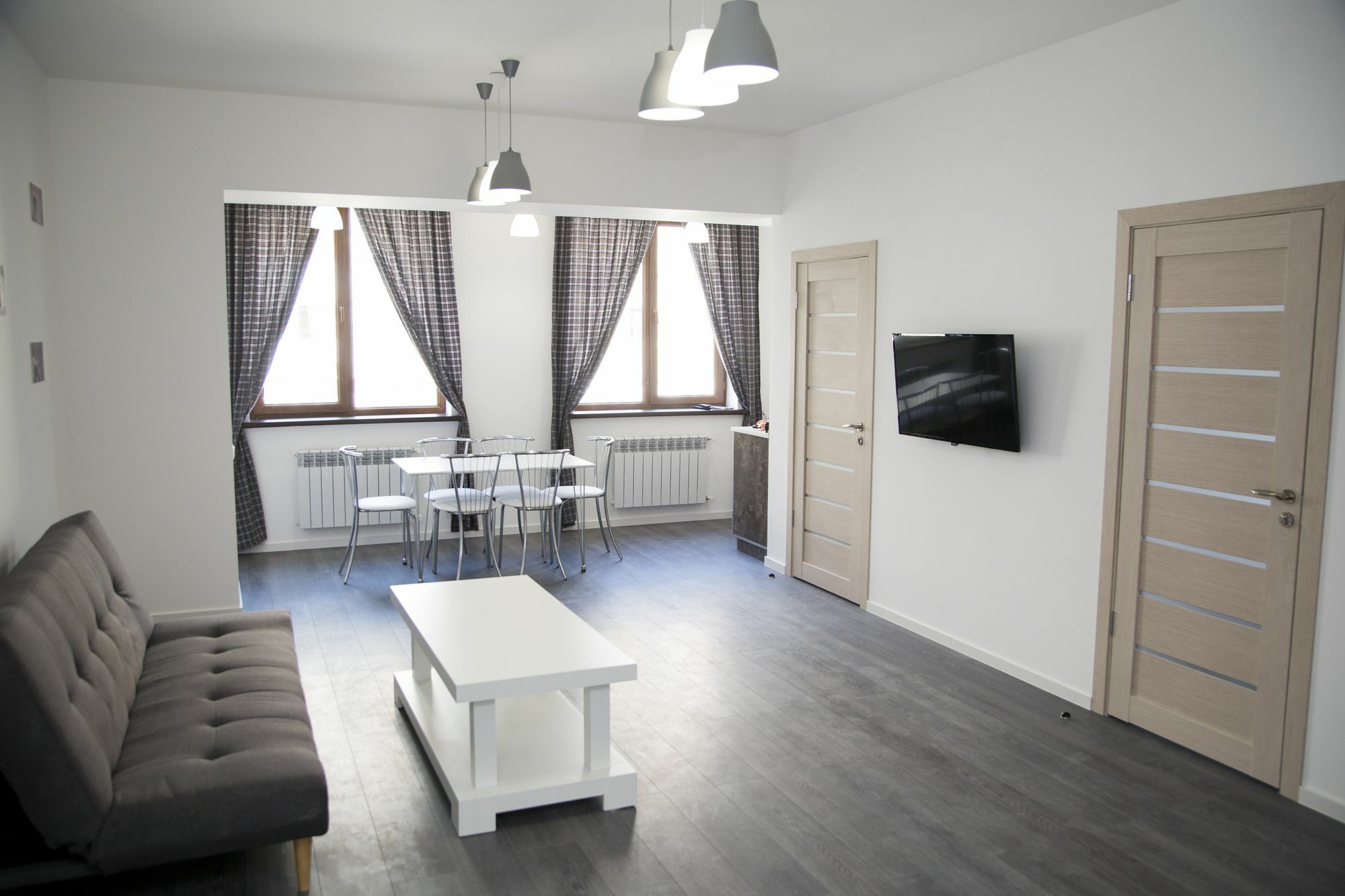 City Center Apartments By Happy Place Тбилиси Екстериор снимка
